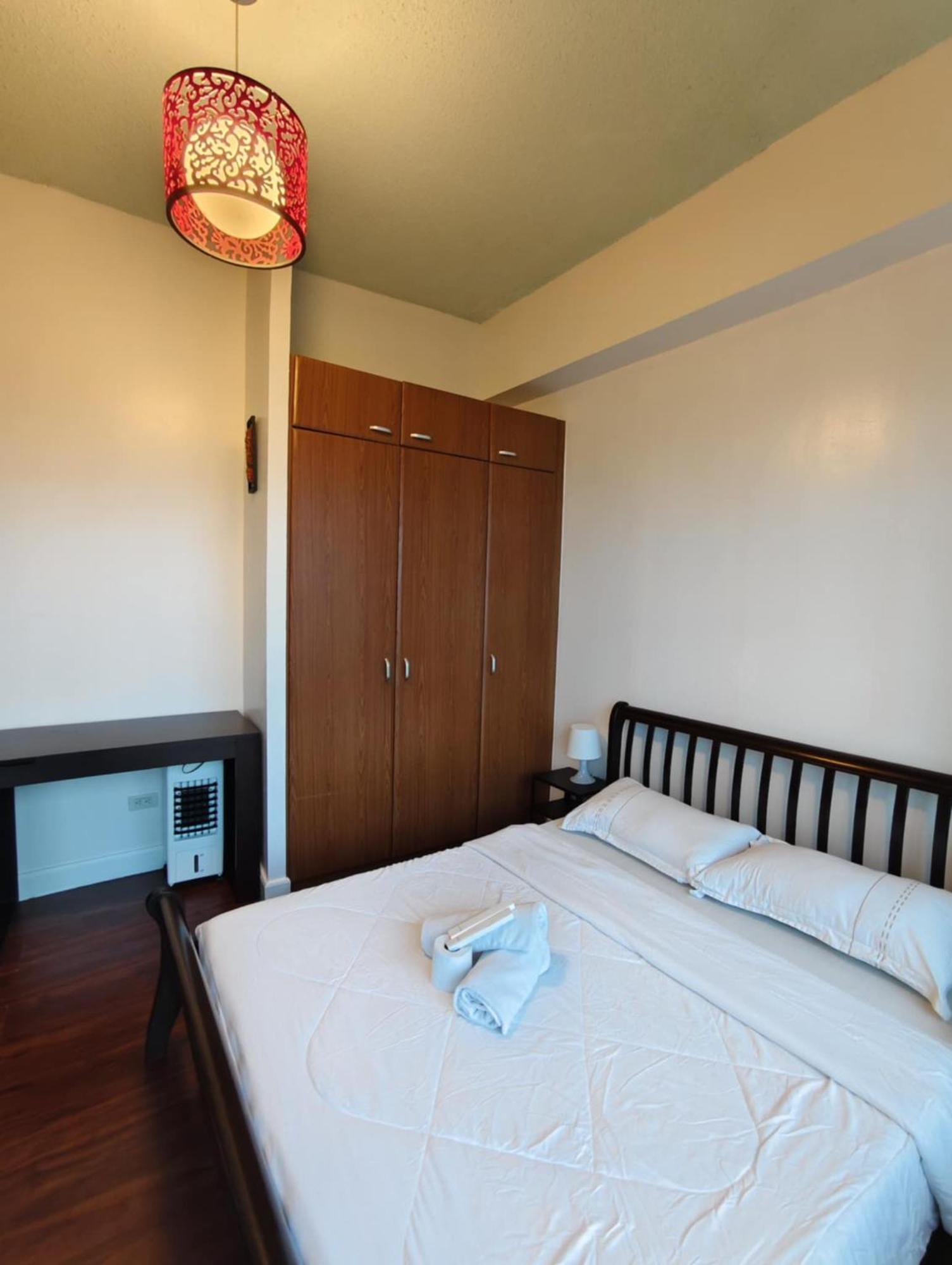 Bellagio One Bedrroom Bgc Burgos Circle By Christine Suites Ph Taguig Exterior foto
