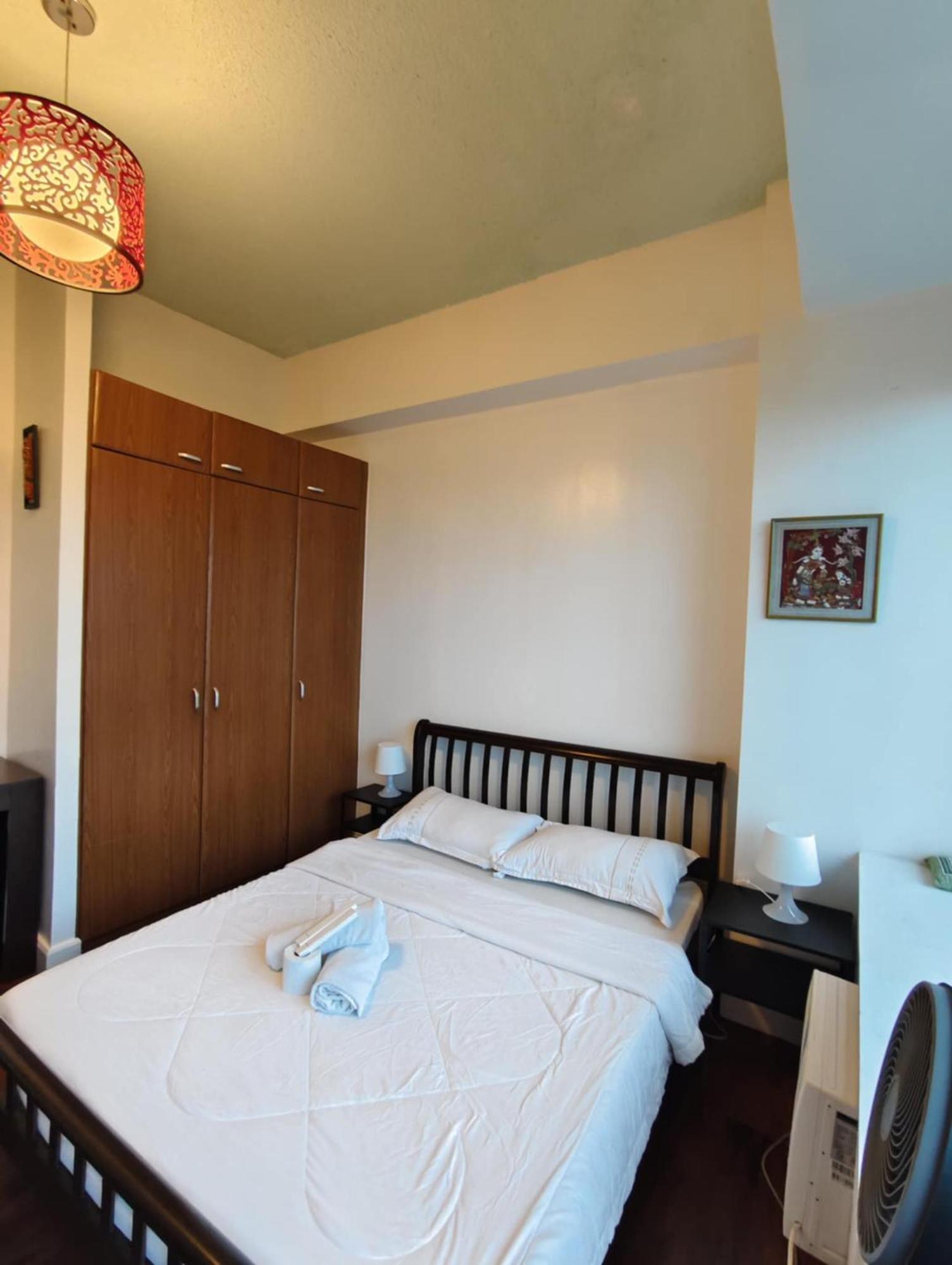 Bellagio One Bedrroom Bgc Burgos Circle By Christine Suites Ph Taguig Exterior foto